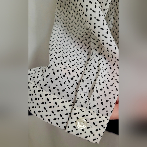 Van Heusen Women’s Cream & Black Patterned Blouse | Classic Workwear Top - Picture 3 of 6
